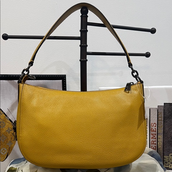 Coach Chelsea NWT Leather Shoulder Bag - Picture 3 of 12